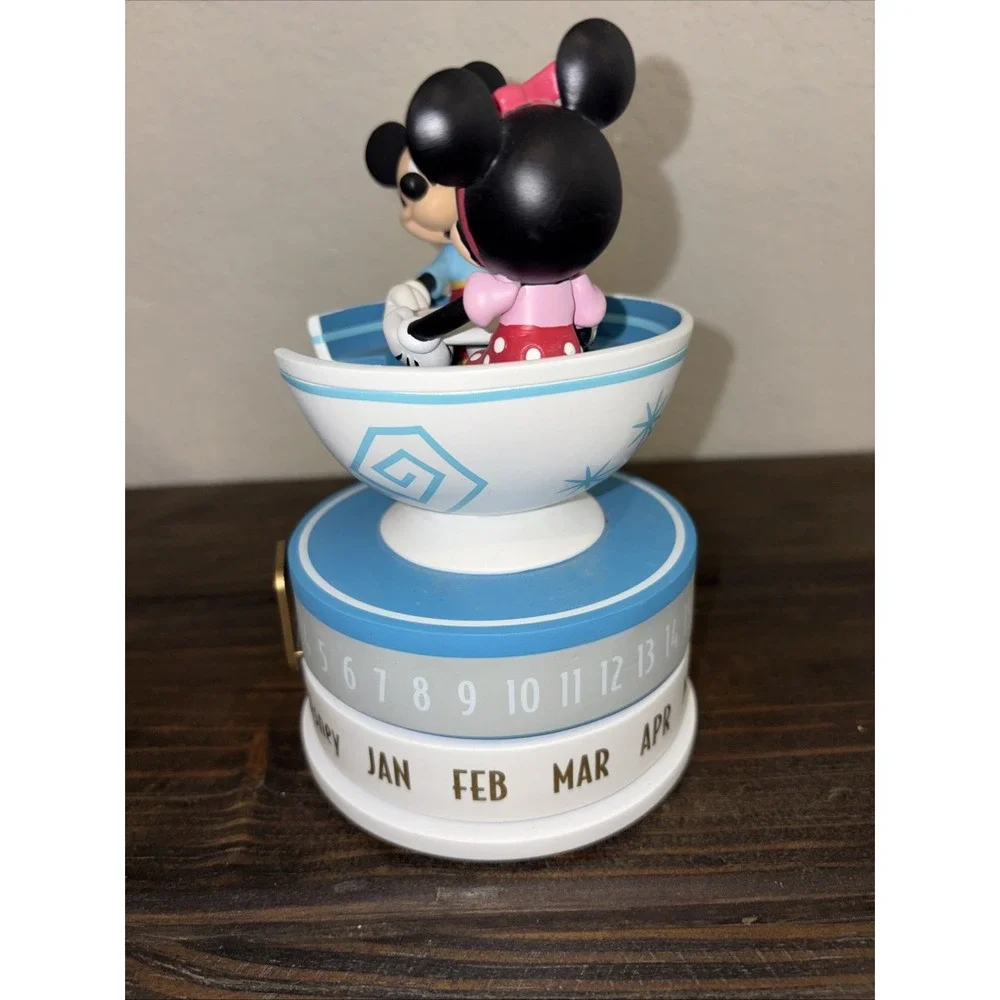 Walt Disney World Mickey And Minnie Teacup Hallmark Perpetual Spinning Calendar